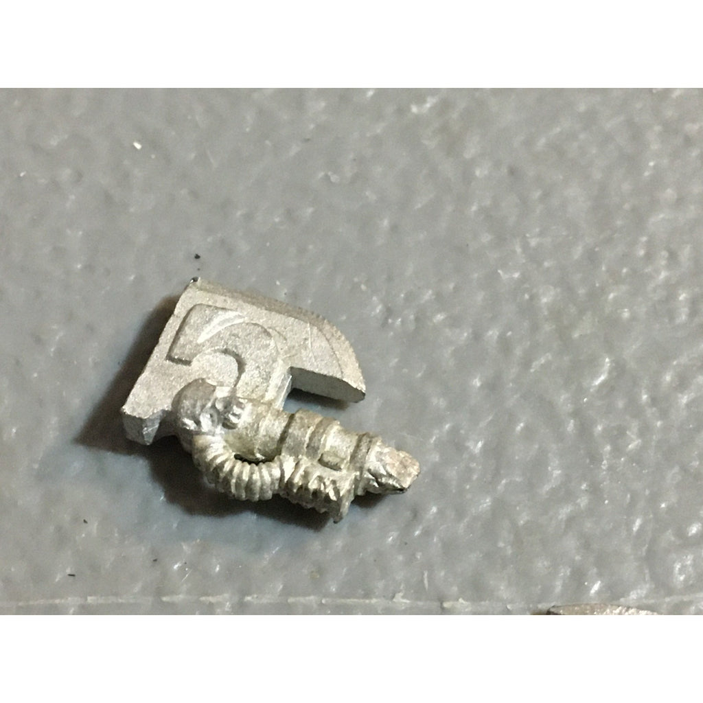 A24505 WARHAMMER 40K SPACE MARINES ULTRAMARINES METAL BITS LOT SWORD AXE HEAD