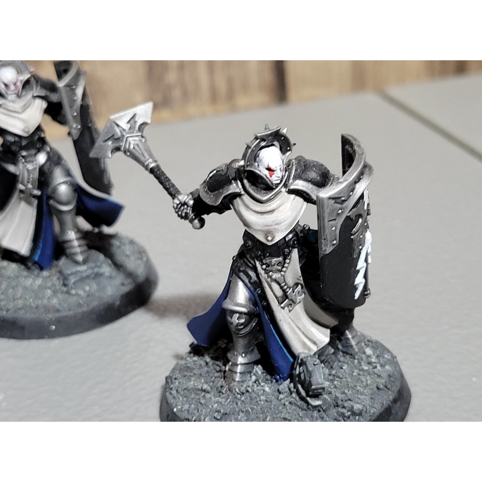 A19305 WARHAMMER AOS SIGMAR STORMCAST ETERNALS SEQUITORS 5 PK PAINTED BASED