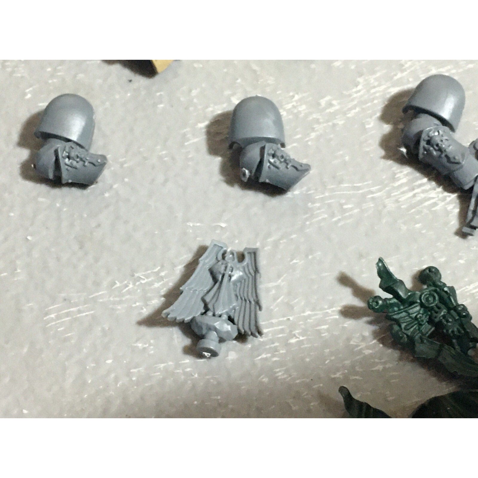 A22272 WARHAMMER 40K SPACE MARINES DARK ANGELS BITS LOT MIXED GAMES WORKSHOP GW