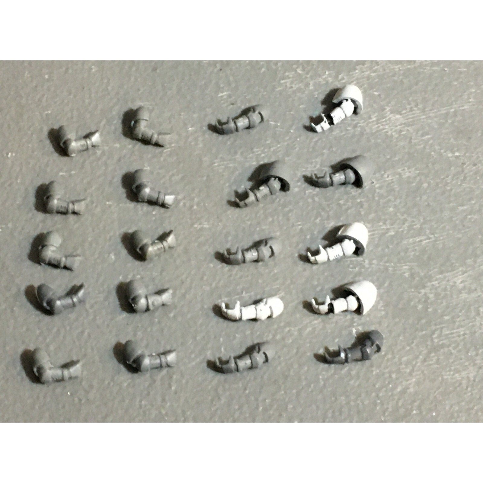 A22946 WARHAMMER 40K SPACE MARINES BITS LOT ARMS GAMES WORKSHOP GW