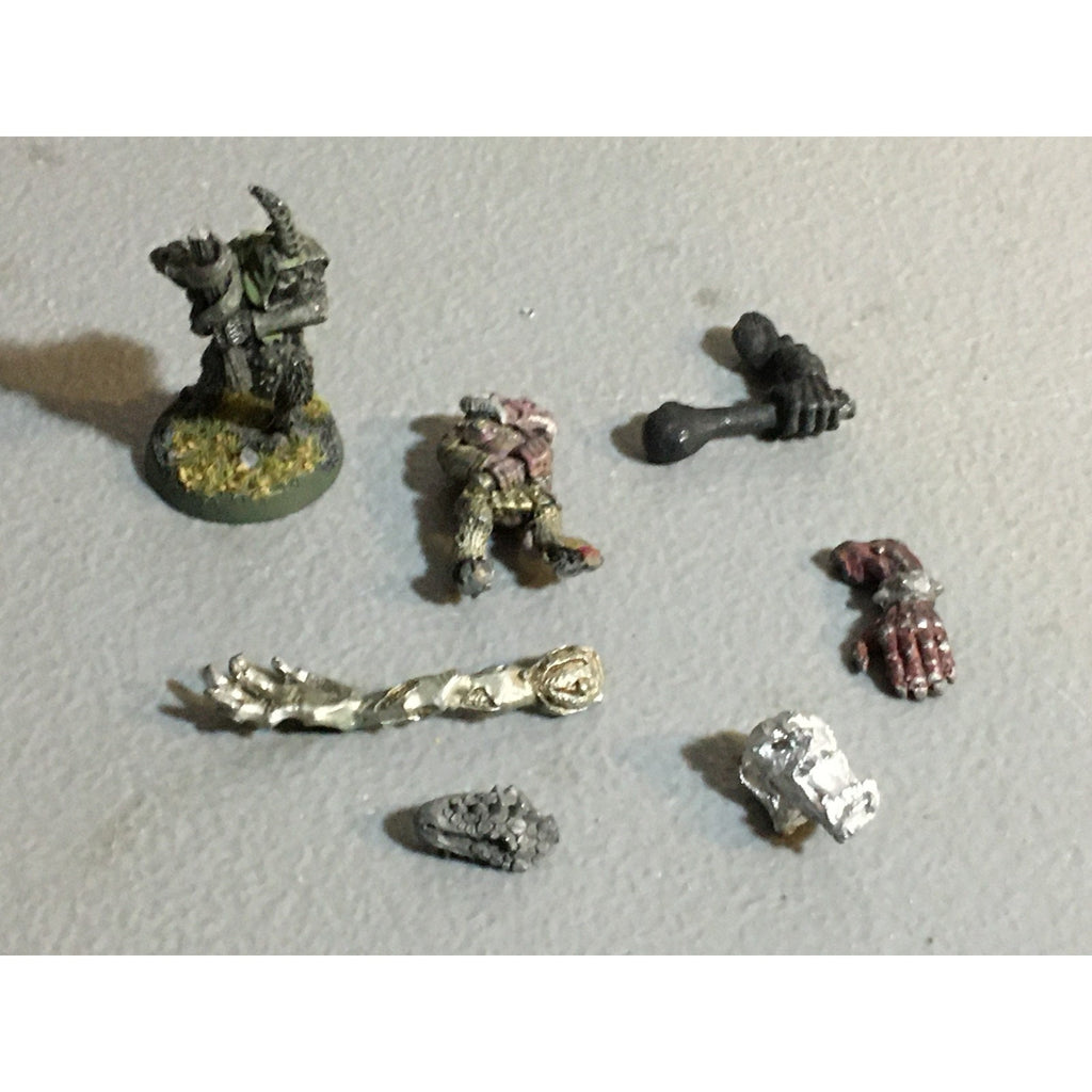 A32492 WARHAMMER FANTASY METAL MIXED BITS & INC LOT CHAOS BESTIGOR GORGER COLD