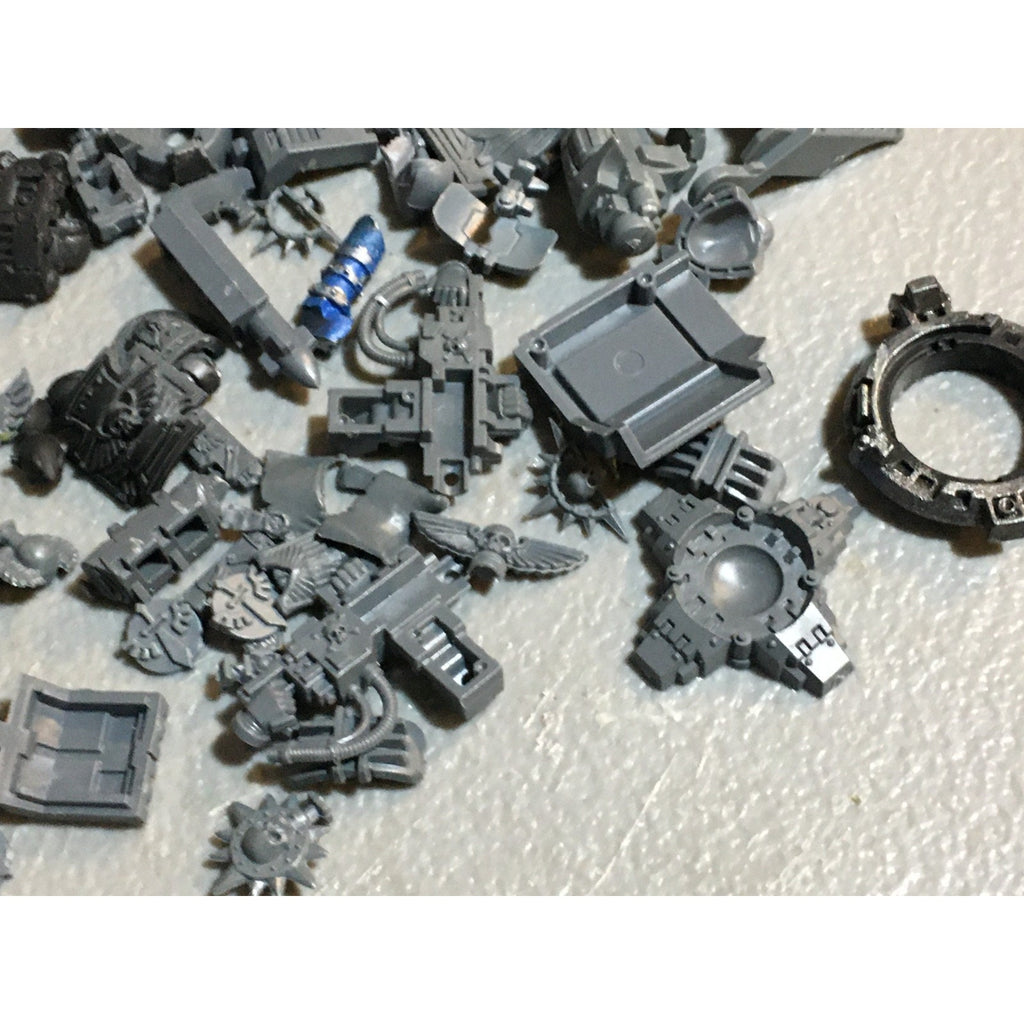 A26712 WARHAMMER 40K SPACE MARINES BITS LOT MIXED DREADNOUGHT DARK ANGELS OTHER