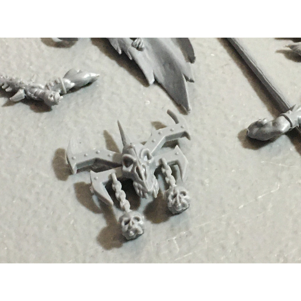A22189 WARHAMMER FANTASY CHAOS MORTALS BITS LOT MIXED MARAUDER COMMAND & ARMS GW