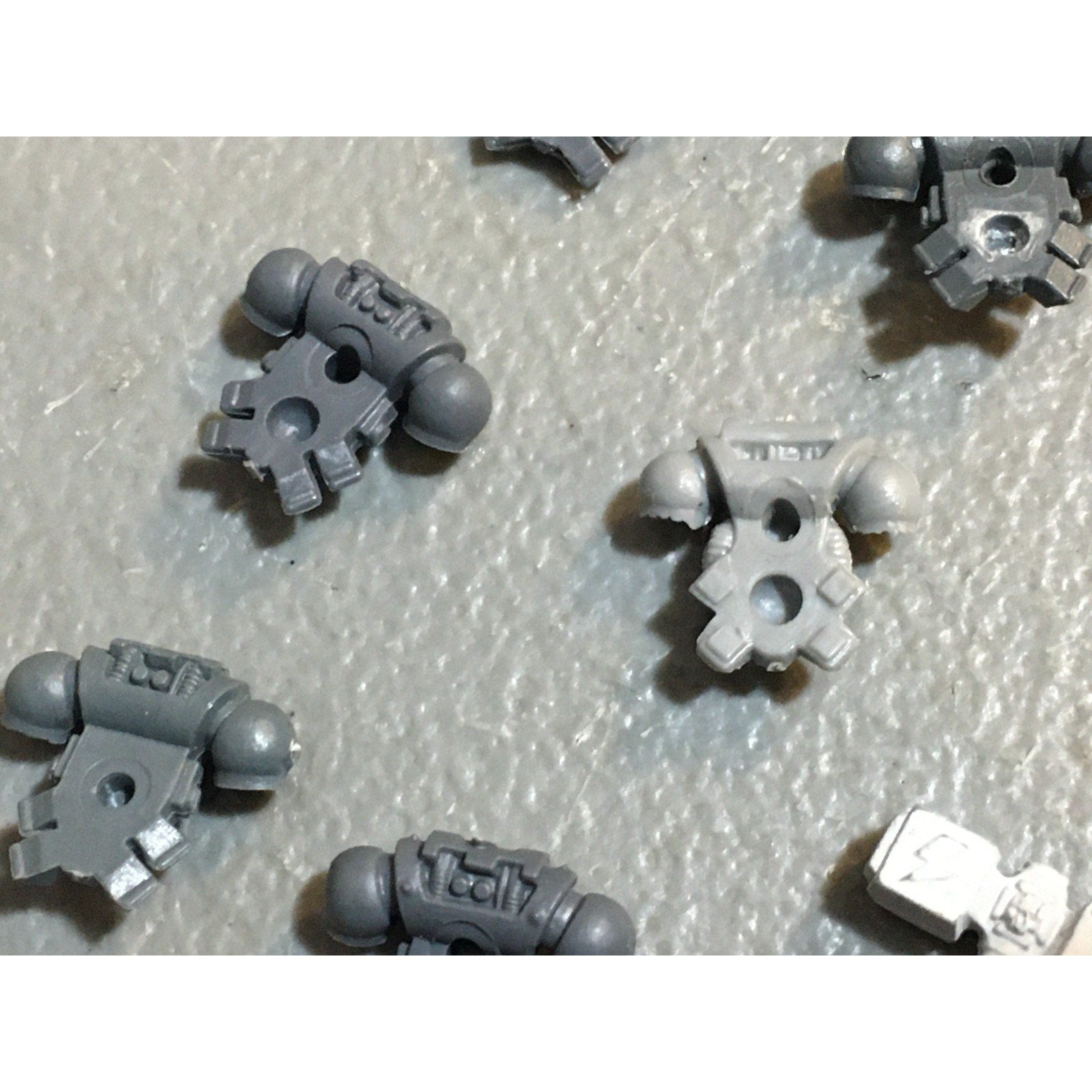 A27487 WARHAMMER 40K SPACE MARINES BITS LOT BACKPACKS TERMINATOR ARMS GW