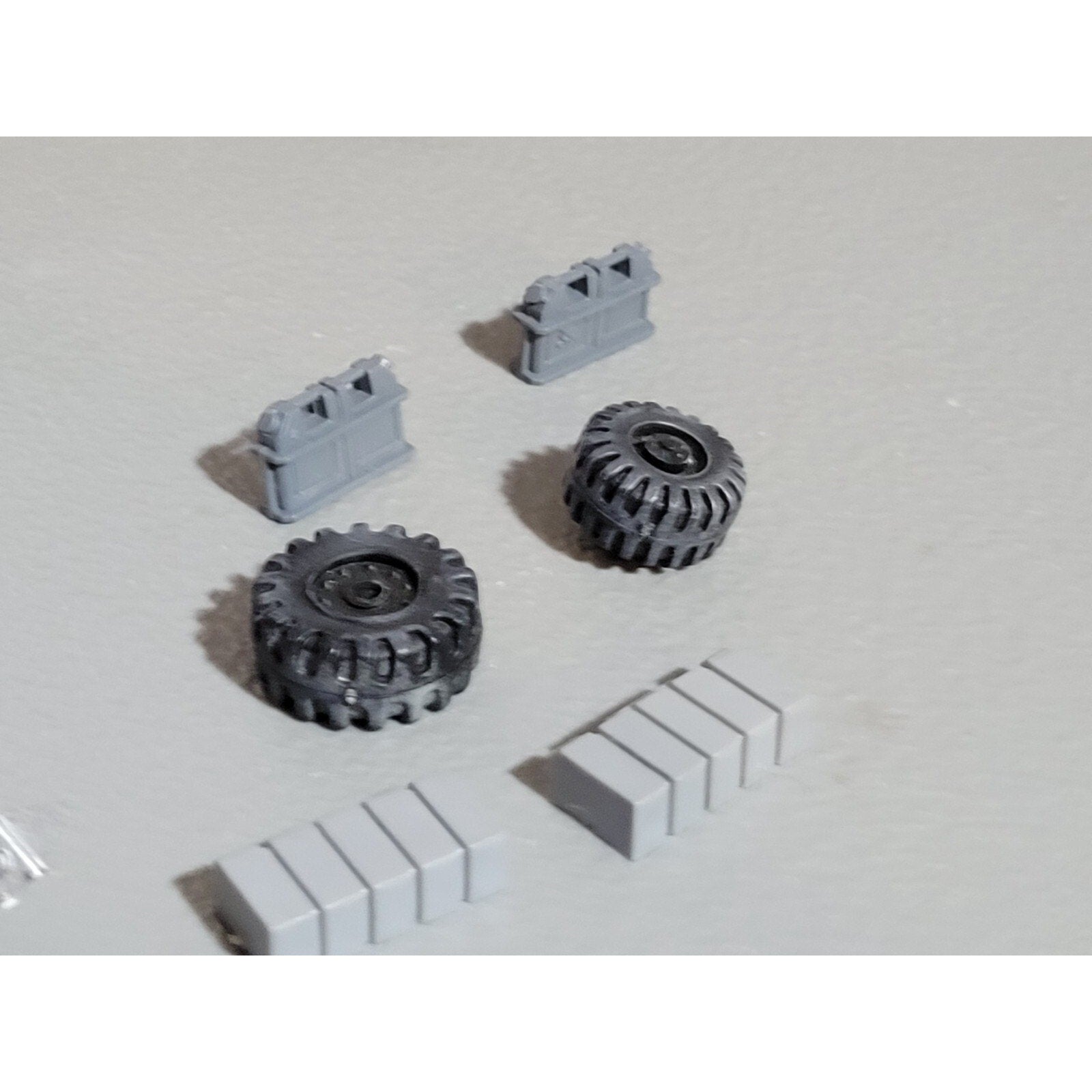 A18911 WARHAMMER 40K SPACE MARINES BITS LOT GENERATOR FENCE PYLONS TERRAIN BARRI