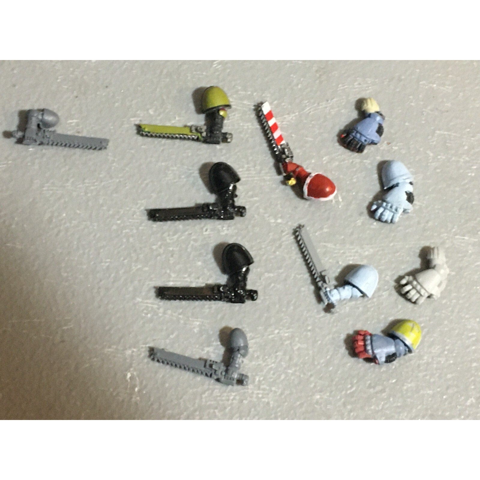 A22971 WARHAMMER 40K SPACE MARINES BITS LOT CHAINSWORD POWER FIST GAMES WORKSHOP