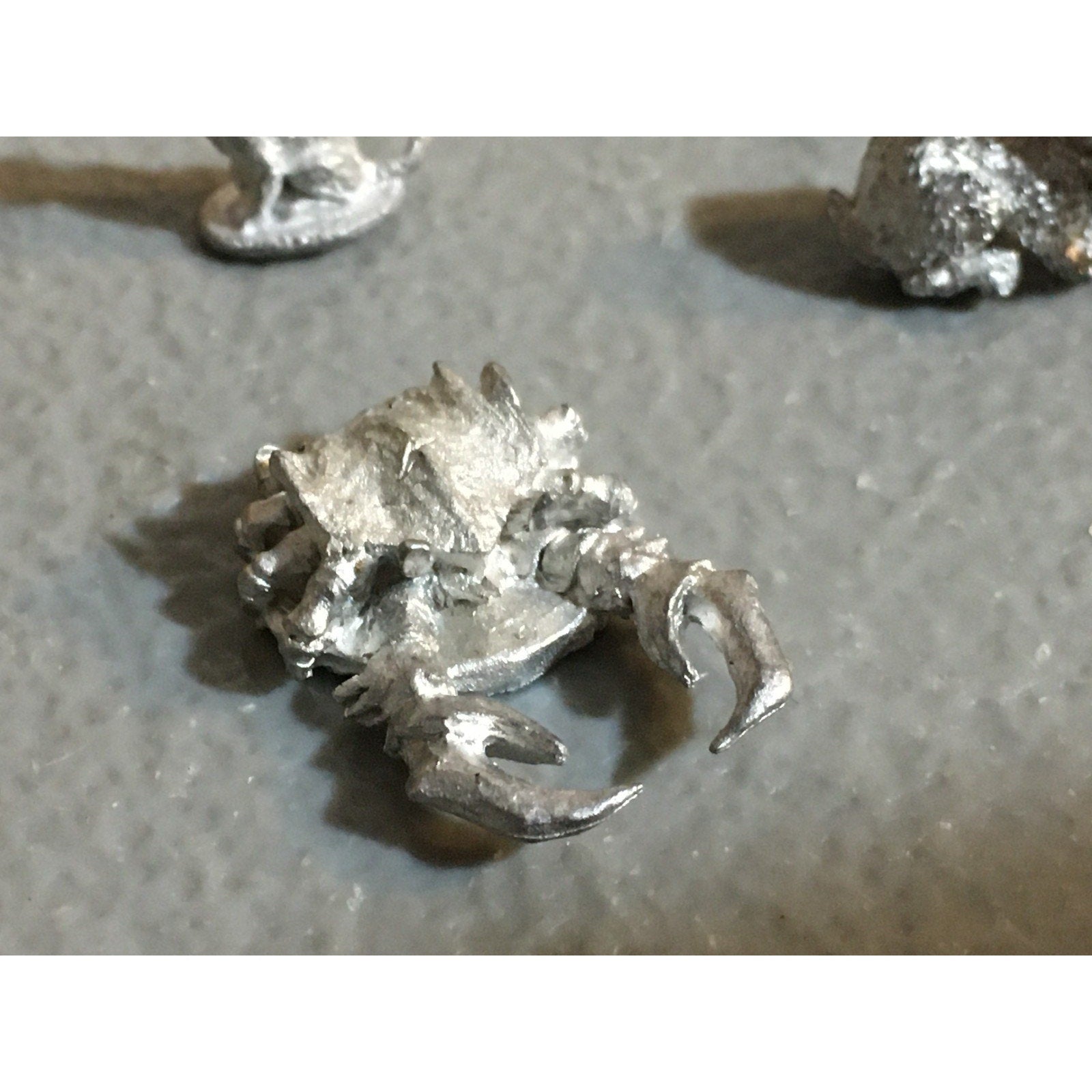 A32523 UNKNOWN METAL MINIATURES FAMILIAR? JACKALOPE CAT CRAB