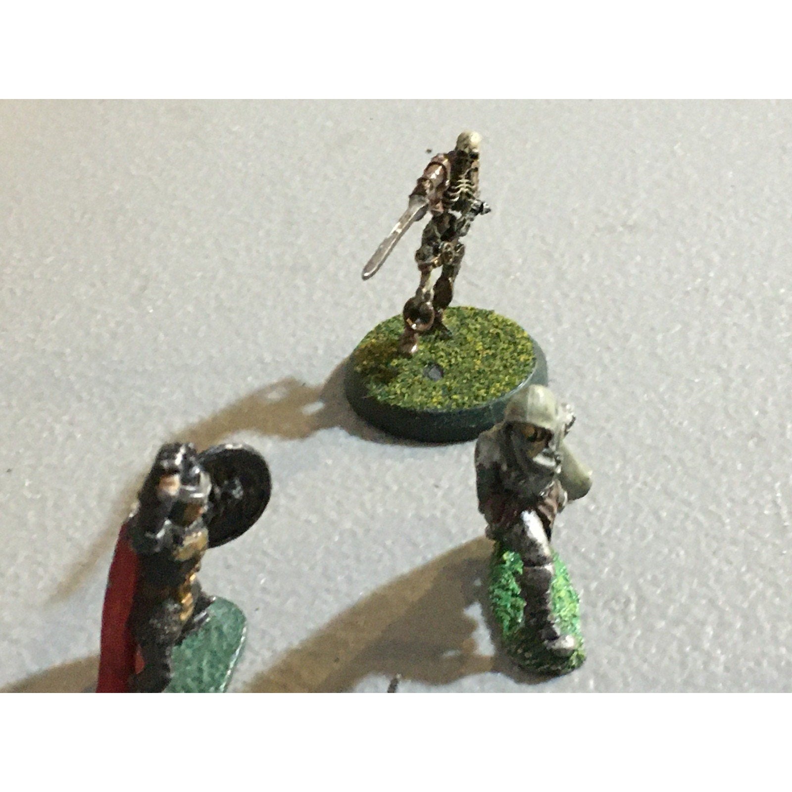 A32505 UNKNOWN METAL MINIATURES LOT HALFLING HUMAN SKELETON INCOMPLETE