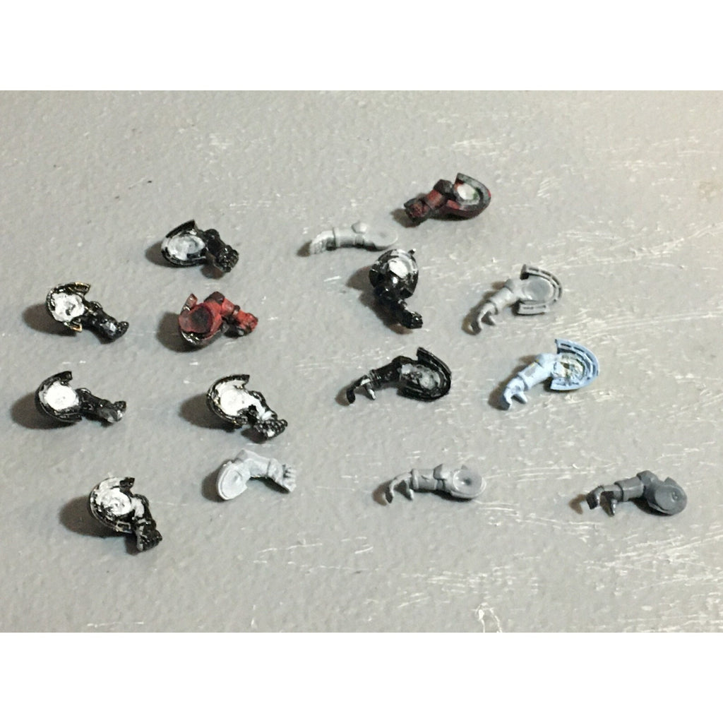 A22987 WARHAMMER 40K SPACE MARINES BITS LOT ARMS GW GAMES WORKSHOP