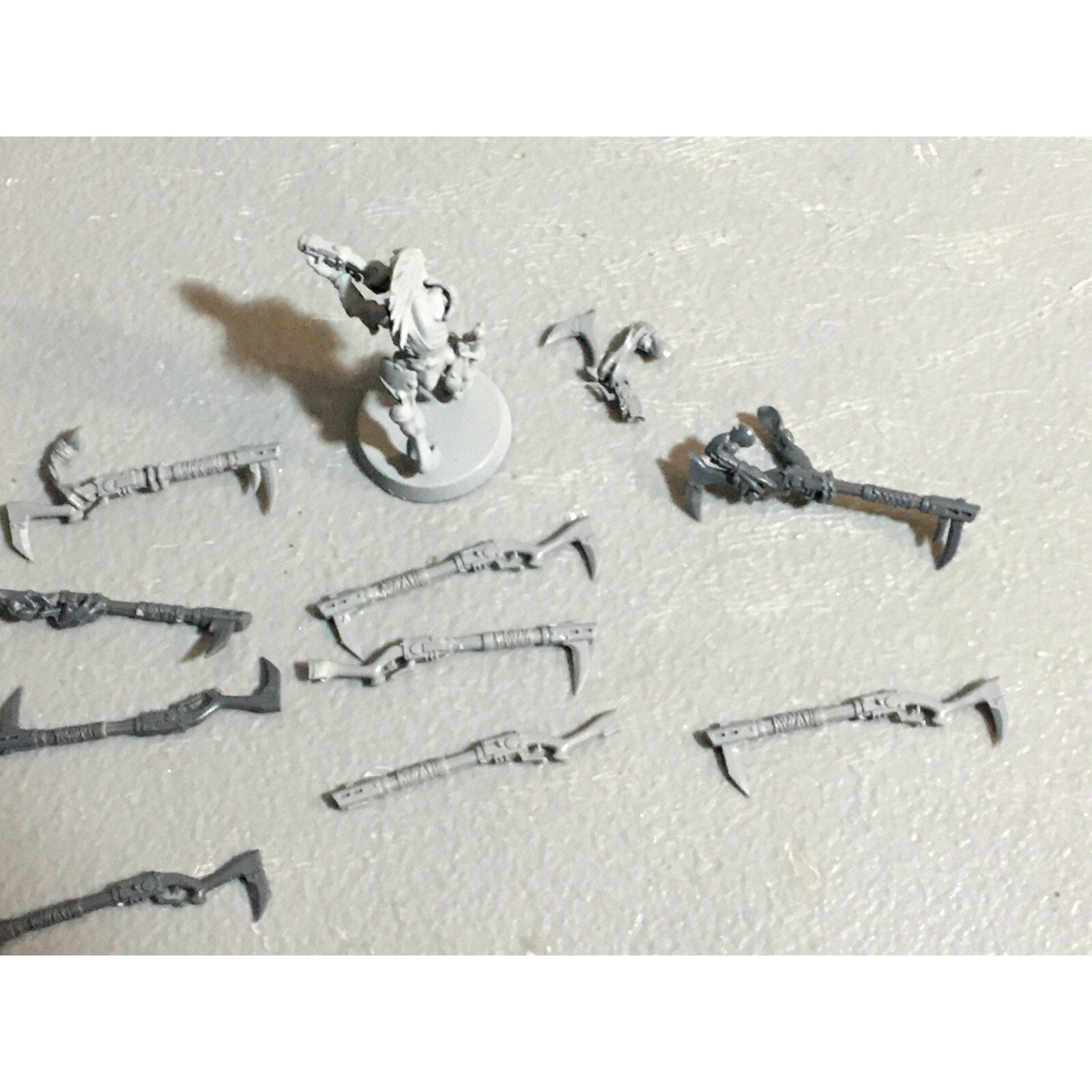 A23027 WARHAMMER 40K TAU EMPIRE BITS LOT KROOT GUNS HEADS GAMES WORKSHOP GW