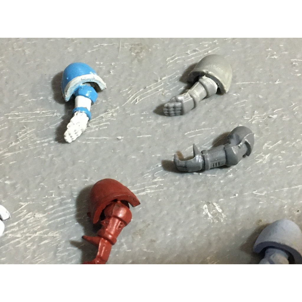 A22967 WARHAMMER 40K SPACE MARINES BITS LOT ARMS GAMES WORKSHOP GW