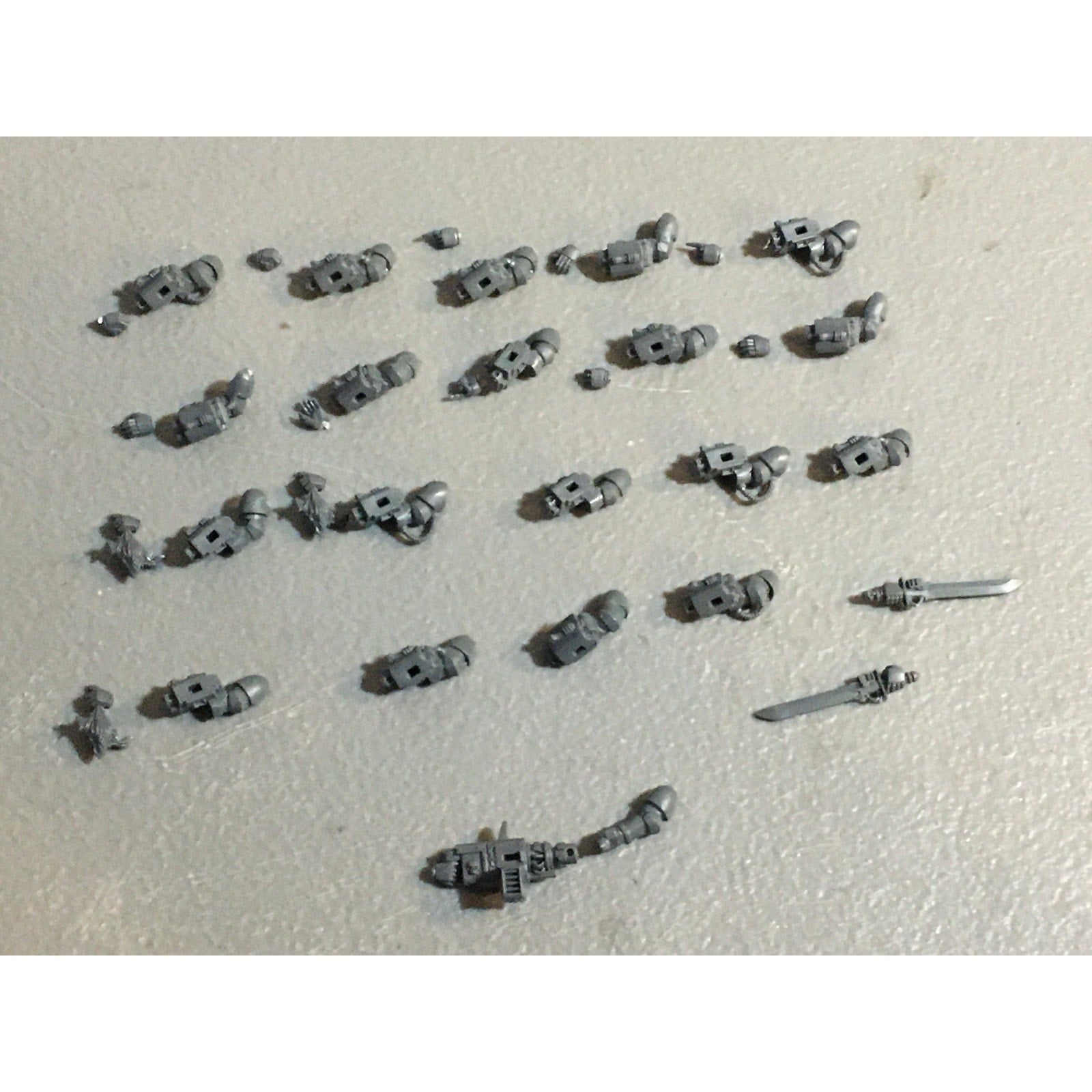 A29906 WARHAMMER 40K GREY KNIGHTS BITS LOT STRIKE ARMS STORM BOLTER SWORD CANNON