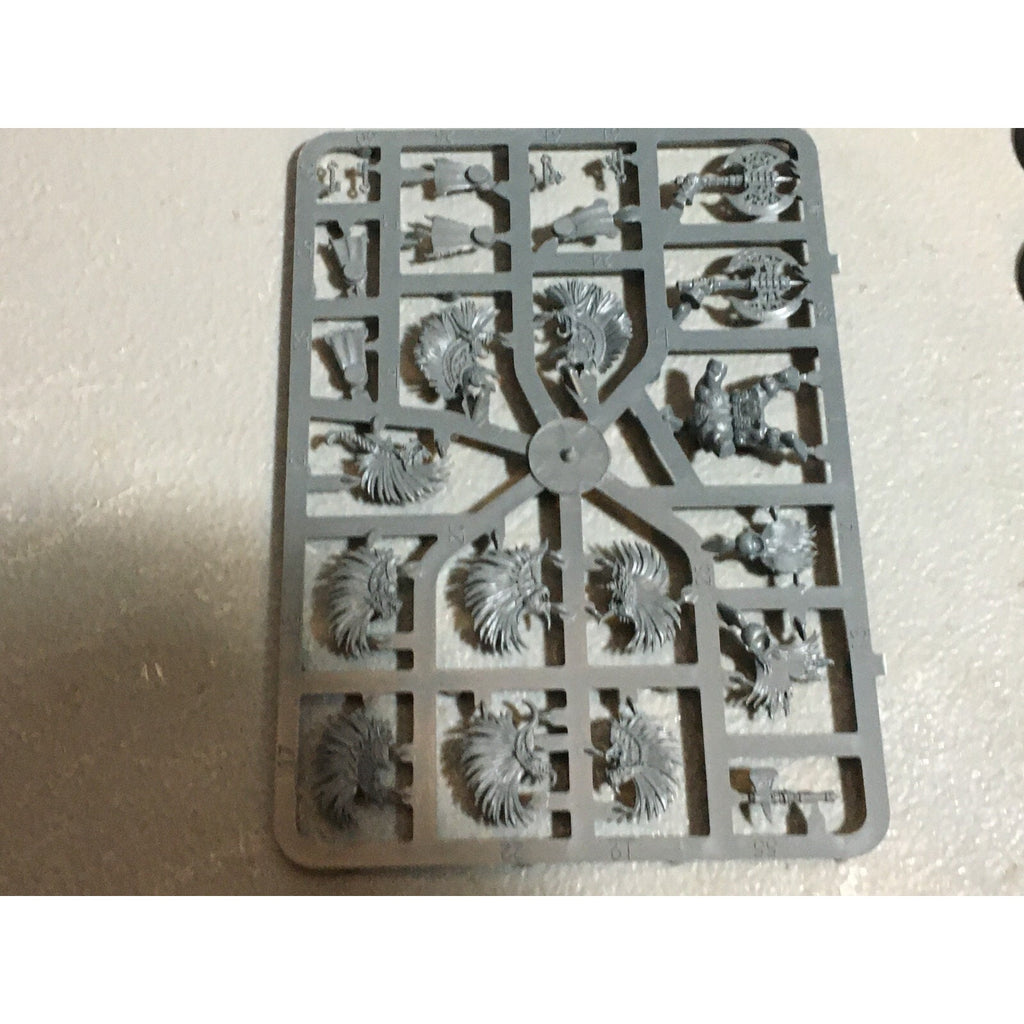 A20190 WARHAMMER AOS FYRESLAYERS BITS LOT VULKITE BERZERKERS NOS 10 PK ON SPRUE