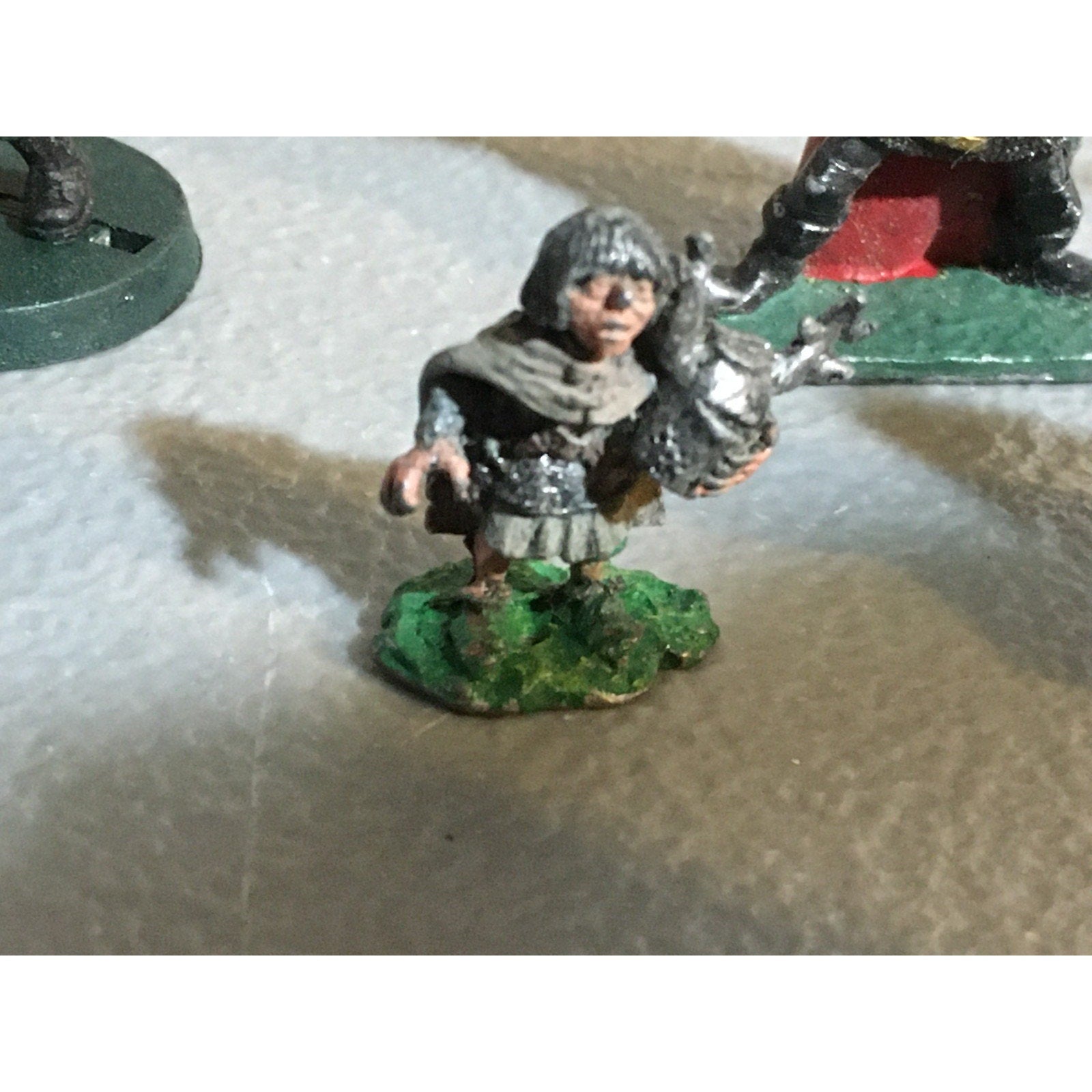 A32505 UNKNOWN METAL MINIATURES LOT HALFLING HUMAN SKELETON INCOMPLETE
