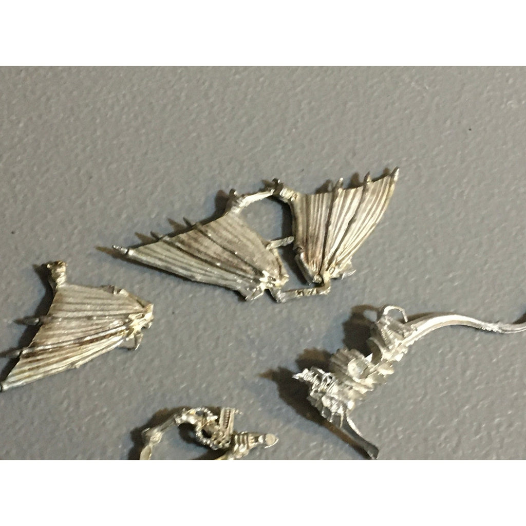 A32814 WARHAMMER 40K TYRANIDS METAL BITS LOT GARGOYLES BODY WING GW