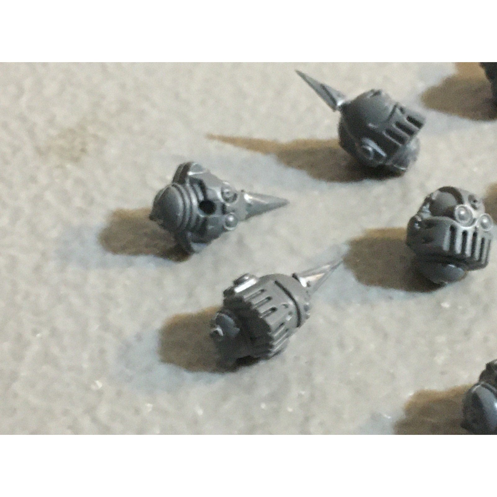 A31438 WARHAMMER 40K DEATH GUARD BITS LOT HEAD MUTATED SPIKE GW CHAOS MARINES