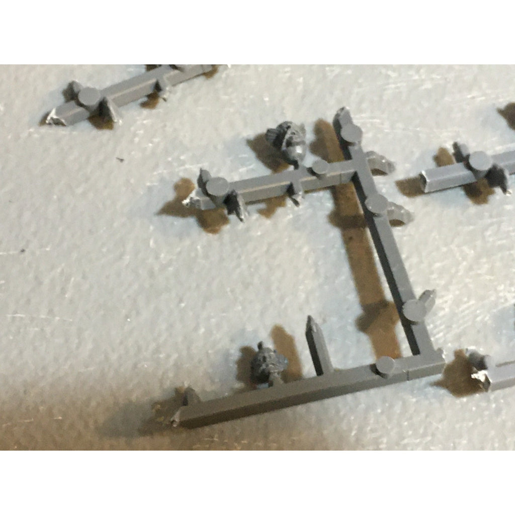 A24578 WARHAMMER 40K SPACE MARINES WOLVES BITS LOT HEADS 18 PK GAMES WORKSHOP GW