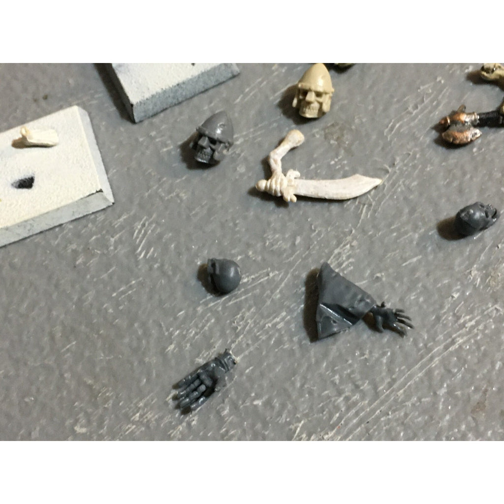 A23461 WARHAMMER FANTASY VAMPIRE COUNTS UNDEAD BITS LOT OLD SKELETONS GW