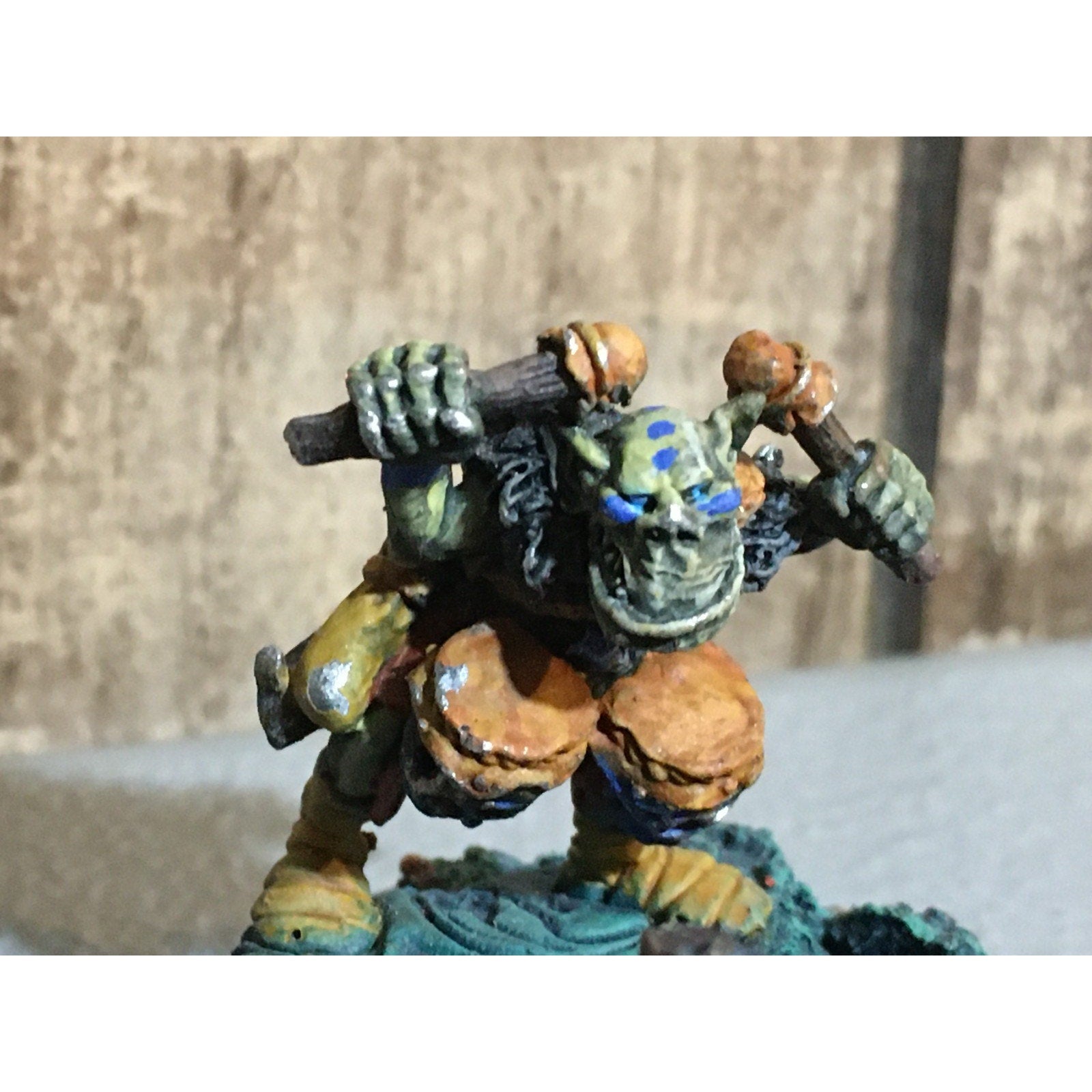 A32475 WARHAMMER FANTASY METAL ORCS GOBLINS SPEAR CHUKKA PAINT BASE