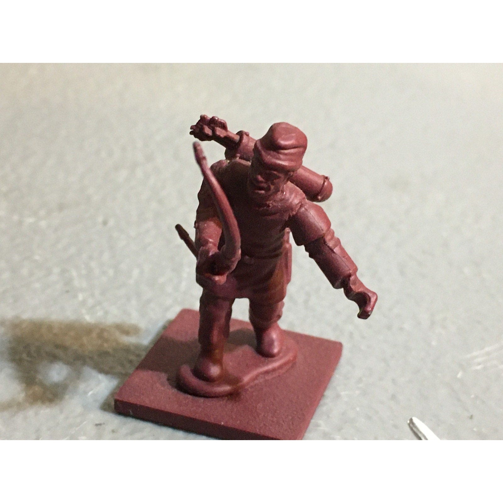 A32550 UNKNOWN MINIATURES PLASTIC INCOMPLETE LOT WARRIOR SOLDIER