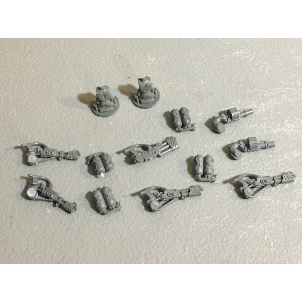 A17851 WARHAMMER 40K ASTRA IG GUARD TANK COMMANDER & SPECIAL WEAPONS BITS LOT