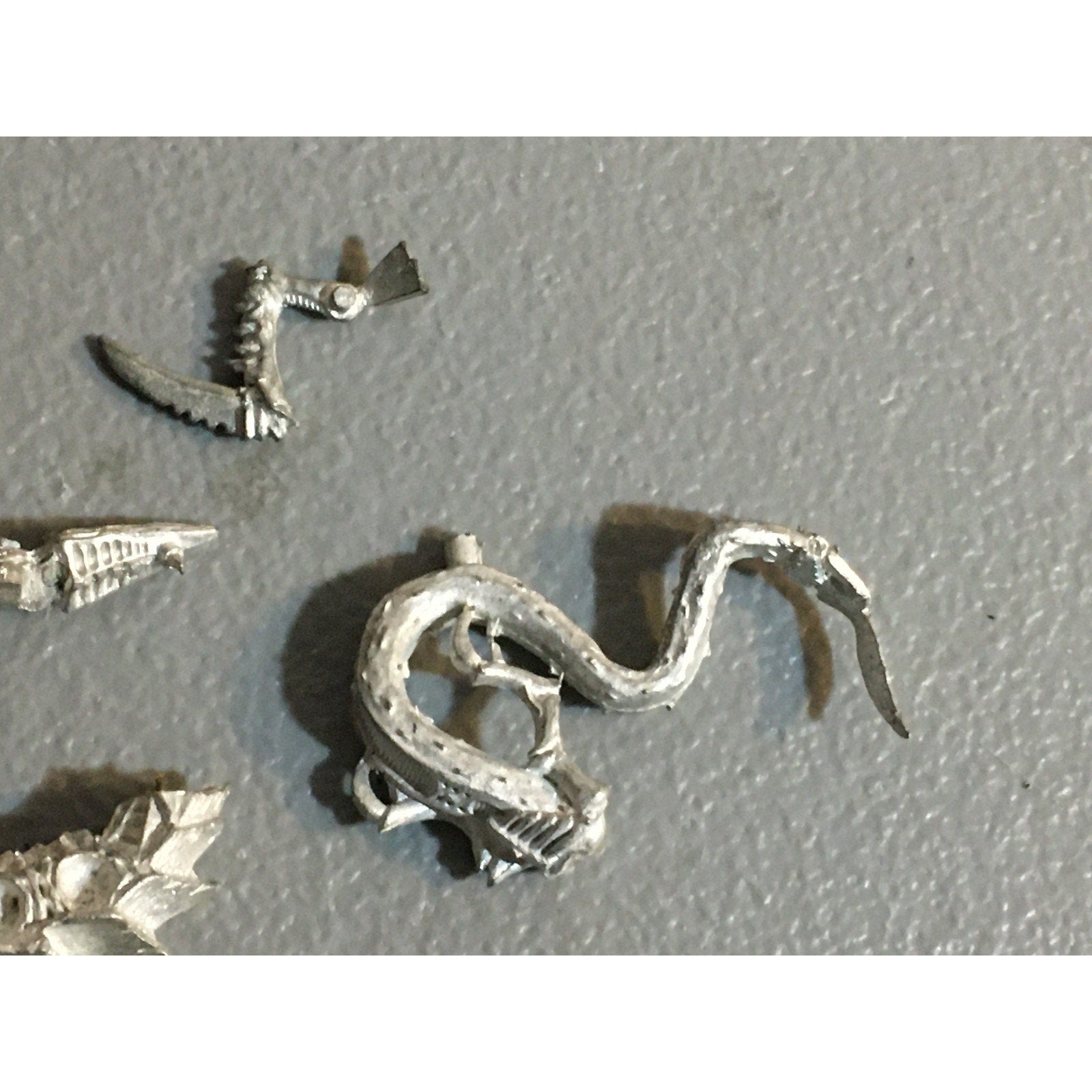 A32815 WARHAMMER 40K TYRANIDS METAL BITS & INCOMPLETE LOT RAVENER RIPPER SCYTHIN