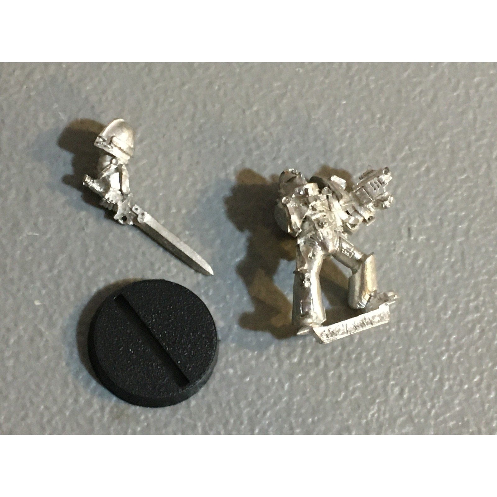 A33833 WARHAMMER 40K SPACE MARINES GREY KNIGHTS METAL JUSTICAR NO BACKPACK GW