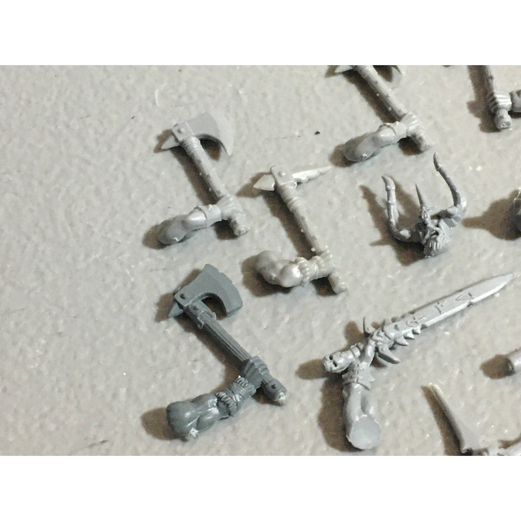 A22180 WARHAMMER FANTASY CHAOS MORTALS BITS LOT MIXED MARAUDER COMMAND & ARMS GW
