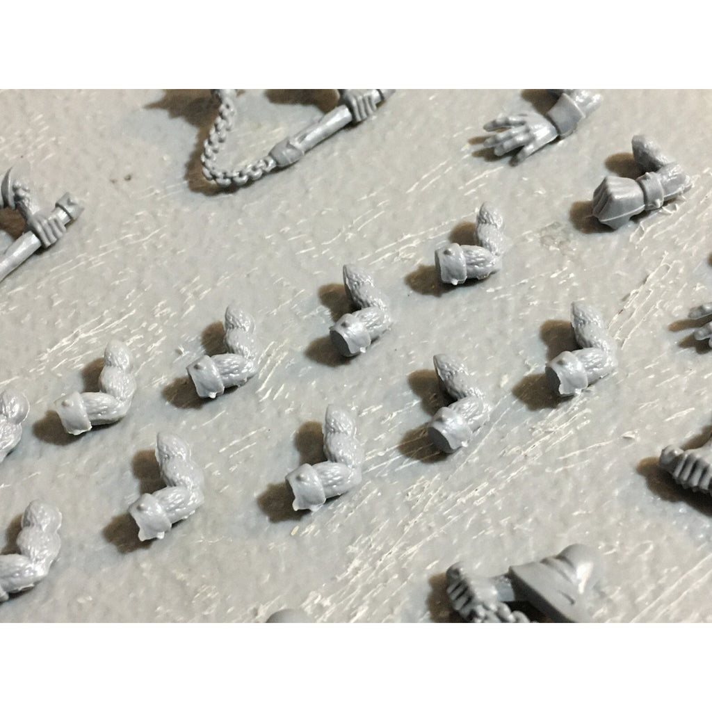 A23449 WARHAMMER FANTASY SKAVEN BITS LOT MIXED CLANRAT PLAGUE MONK RUNNER GW