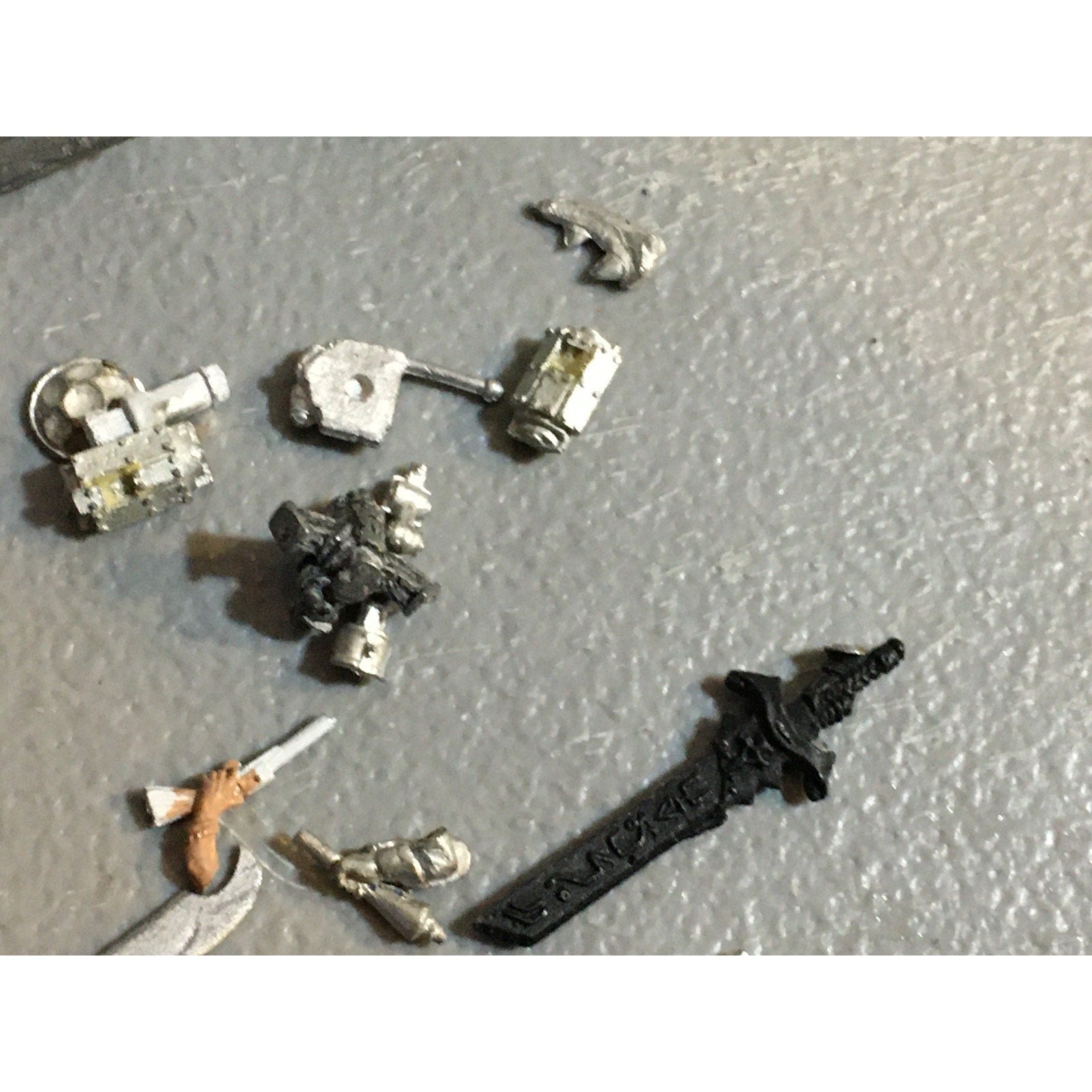 A32555 UNKNOWN MINIATURES ALL METAL BITS LOT FANTASY SCI-FI MIXED