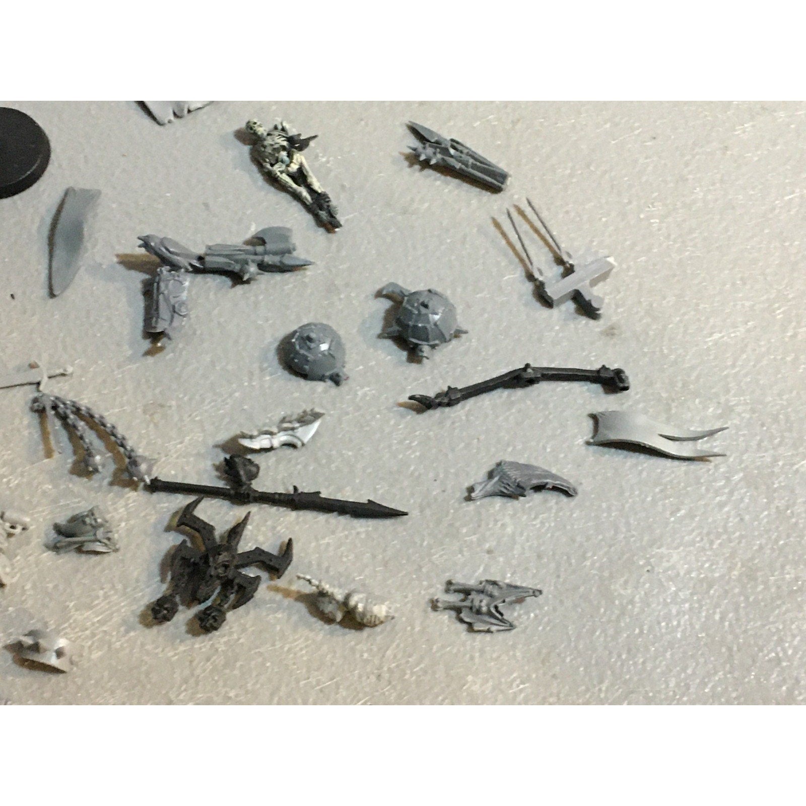A29619 WARHAMMER FANTASY AOS MIXED BITS LOT BANNER SHIELD CLOAK GW