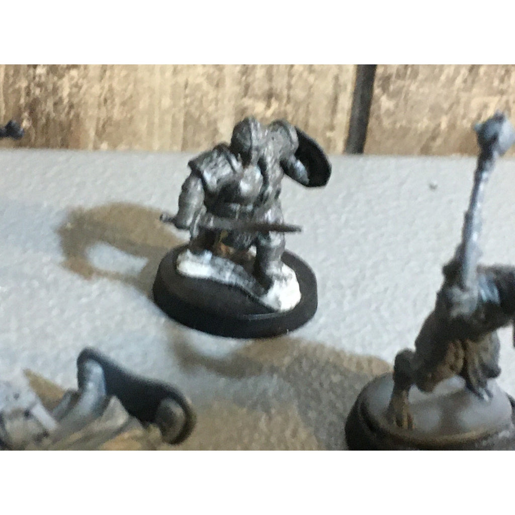 A32535 UNKNOWN MINIATURES PLASTIC INCOMPLETE WARRIOR SOLDIER