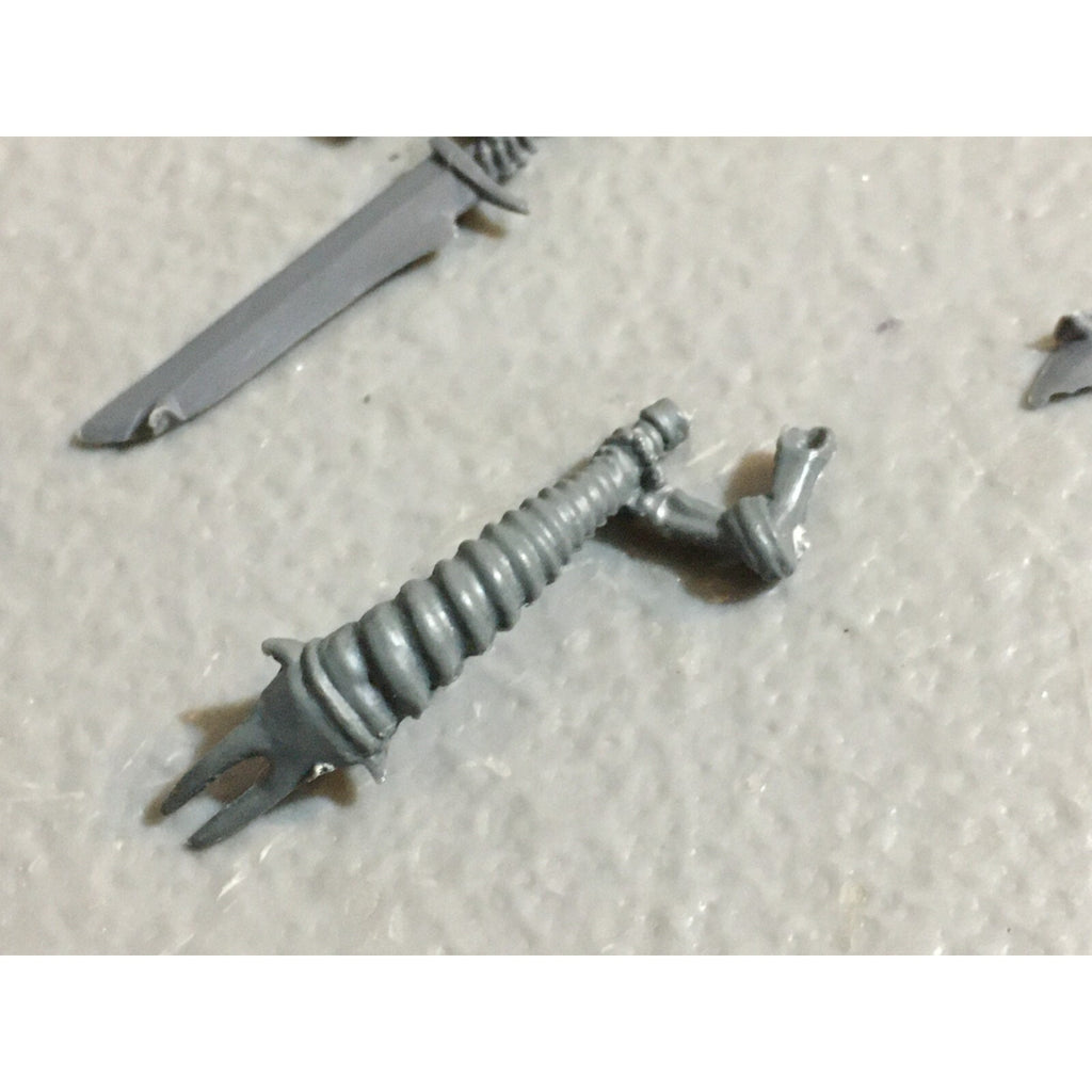 A23415 WARHAMMER FANTASY VAMPIRE COUNTS BITS LOT SKELETON WIGHT SWORD ARMS GW