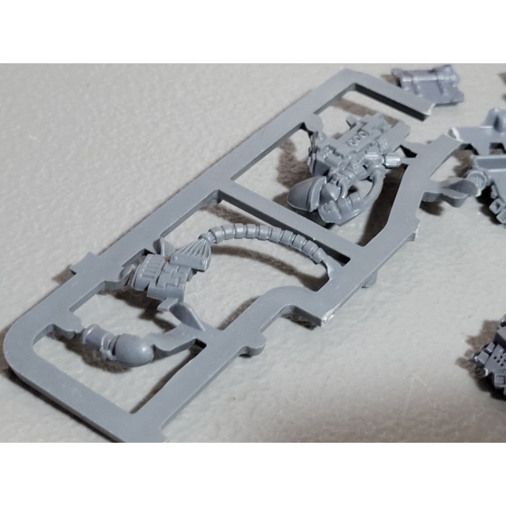 A18913 WARHAMMER 40K SPACE MARINES BITS LOT HEAVY SPECIAL PLASMA