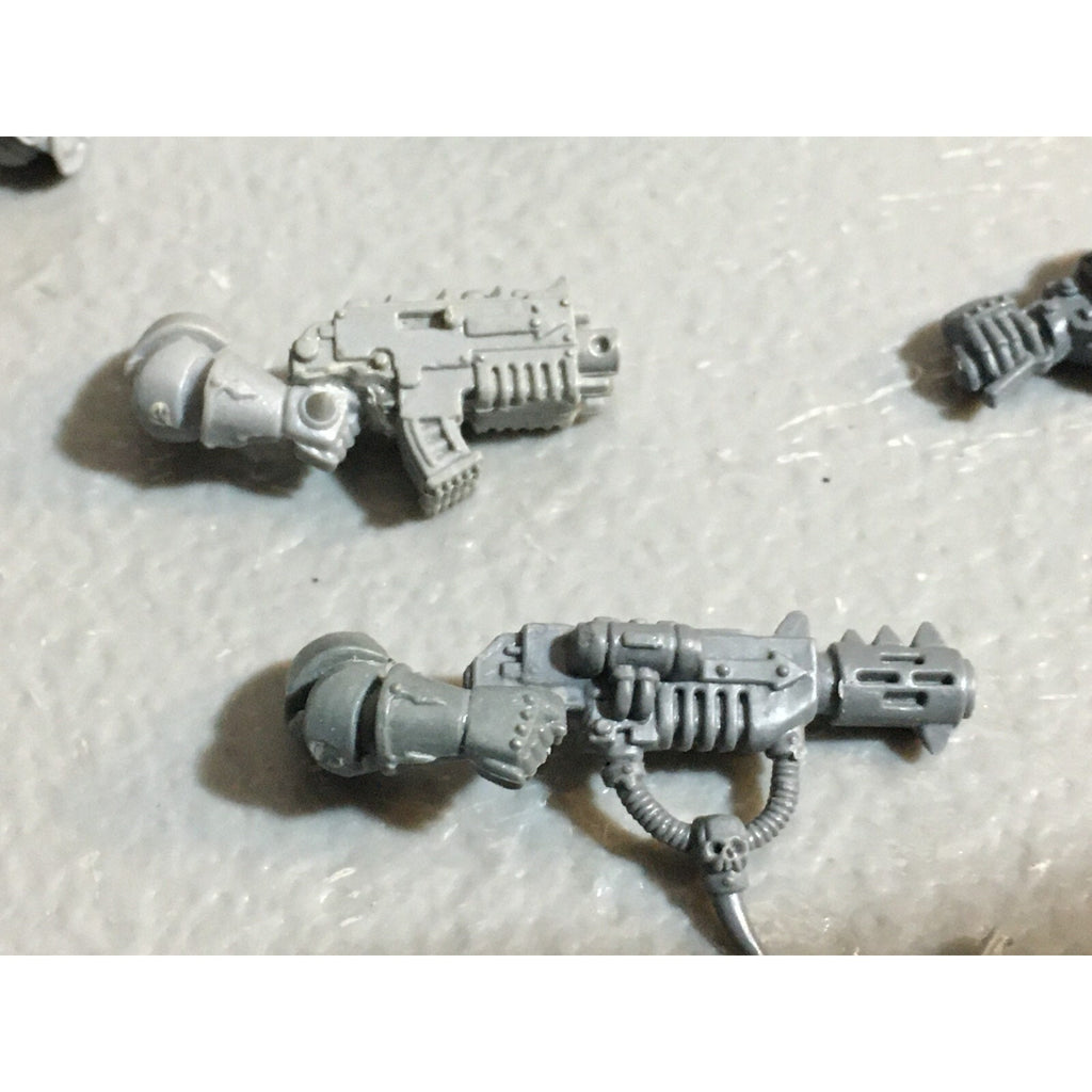 A23042 WARHAMMER 40K CHAOS SPACE MARINES BITS LOT MIXED ARMS GAMES WORKSHOP GW