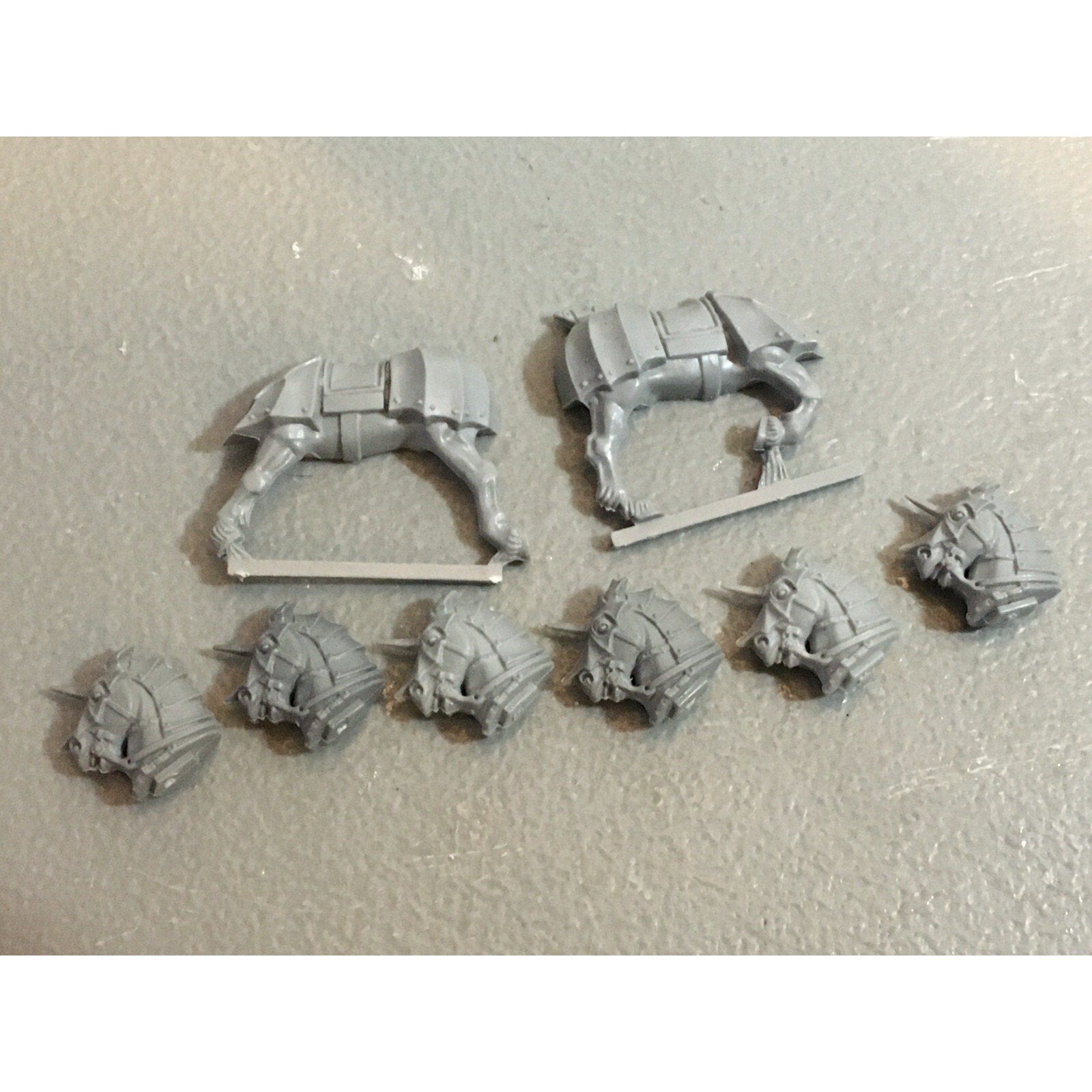 A20091 WARHAMMER FANTASY THE EMPIRE HORSE BITS LOT HEADS BODY GAMES WORKSHOP
