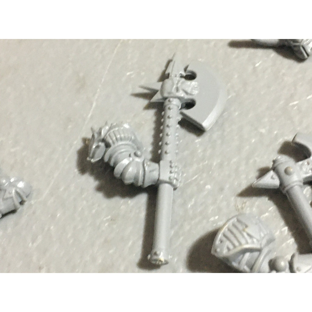 A22716 WARHAMMER FANTASY CHAOS MORTALS WARRIORS BITS LOT OOP ARMS HEADS GW