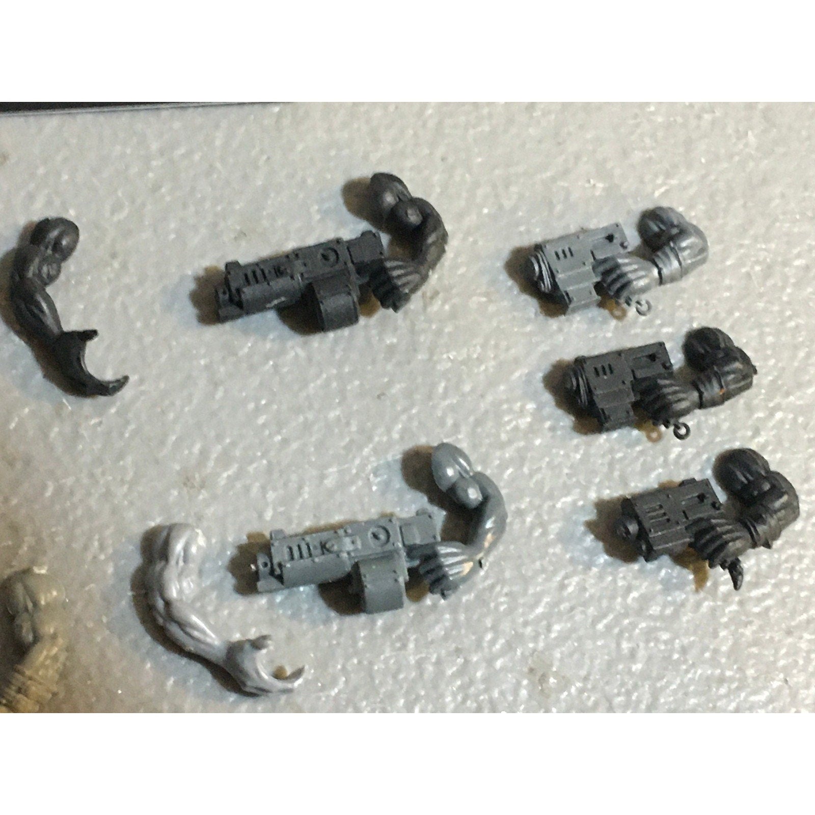 A33571 WARHAMMER 40K SPACE ORKS BITS LOT ARMS SHOOTA SLUGGA GW GAMES WORKSHOP