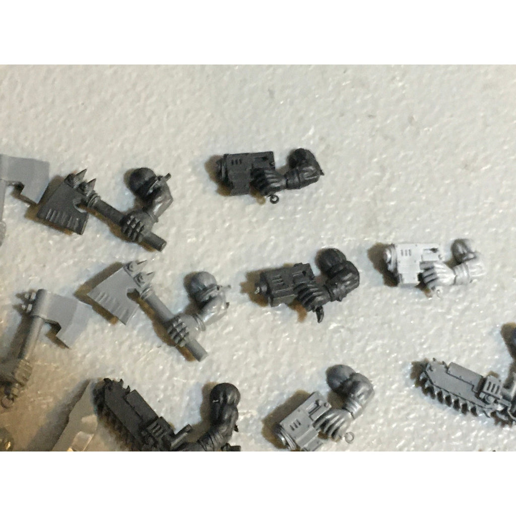A33562 WARHAMMER 40K SPACE ORKS BITS LOT ARMS CHOPPA SLUGGA GW GAMES WORKSHOP