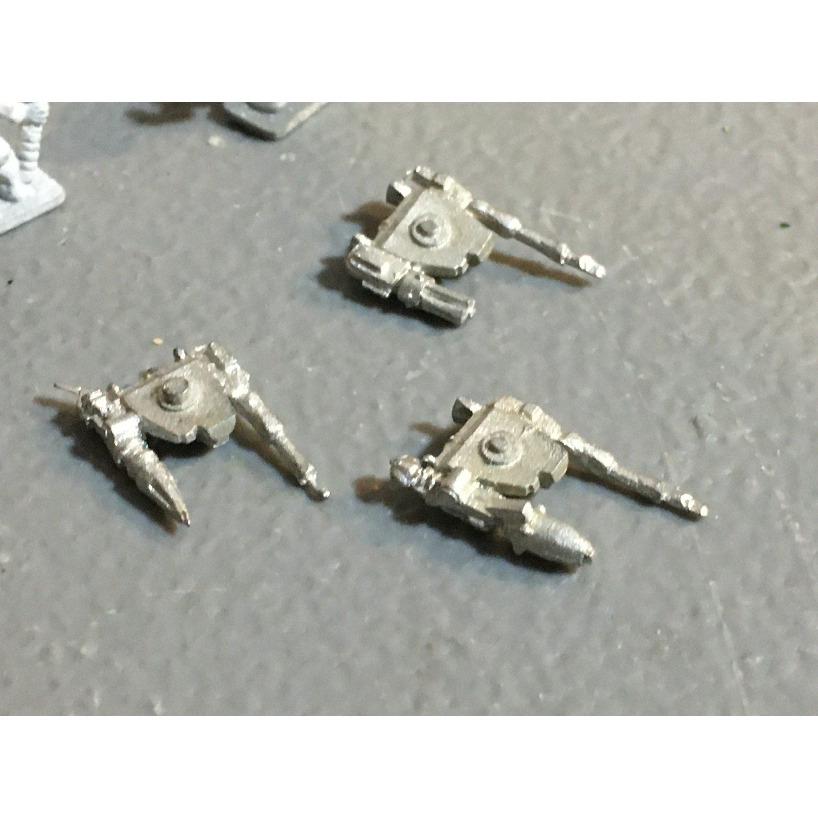A24890 WARHAMMER 40K EPIC RANDOM BITS LOT INCOMPLETE SOME METAL ELDAR CHAOS GW