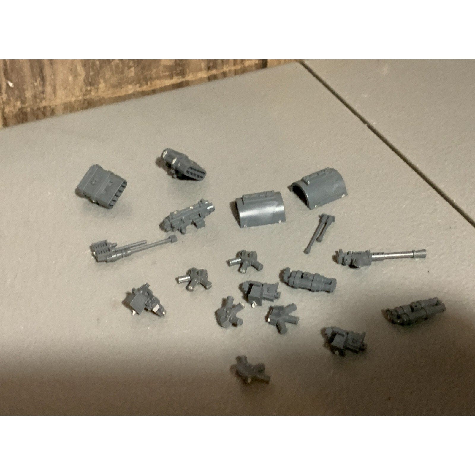 A17835 WARHAMMER 40K ASTRA IG GUARD TANKS BITS LOT GW GAMES WORKSHOP