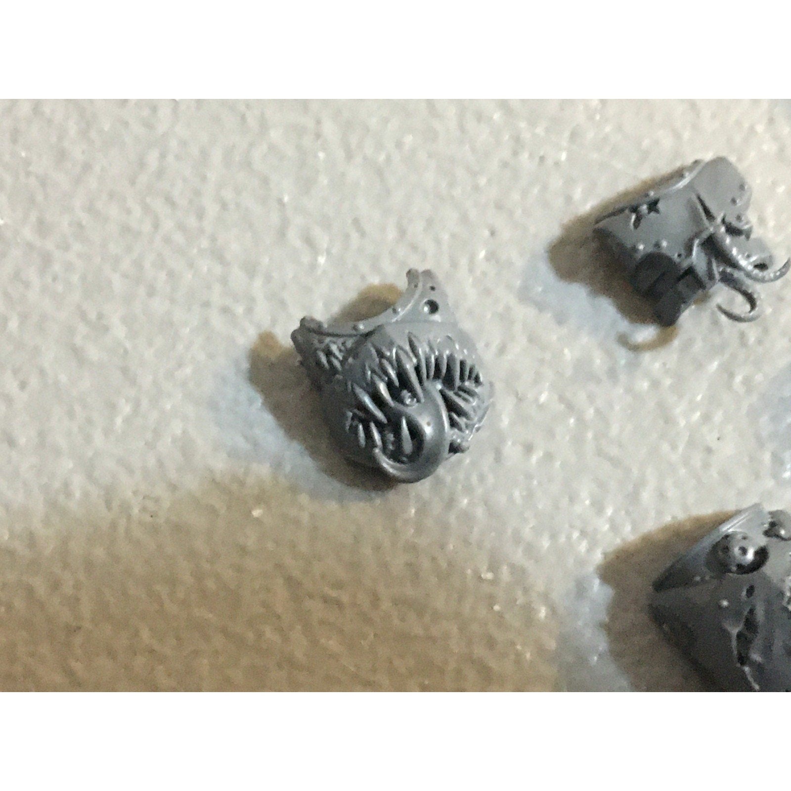 A31439 WARHAMMER 40K DEATH GUARD BITS LOT PLAGUE MARINE CHEST GW CHAOS MARINES