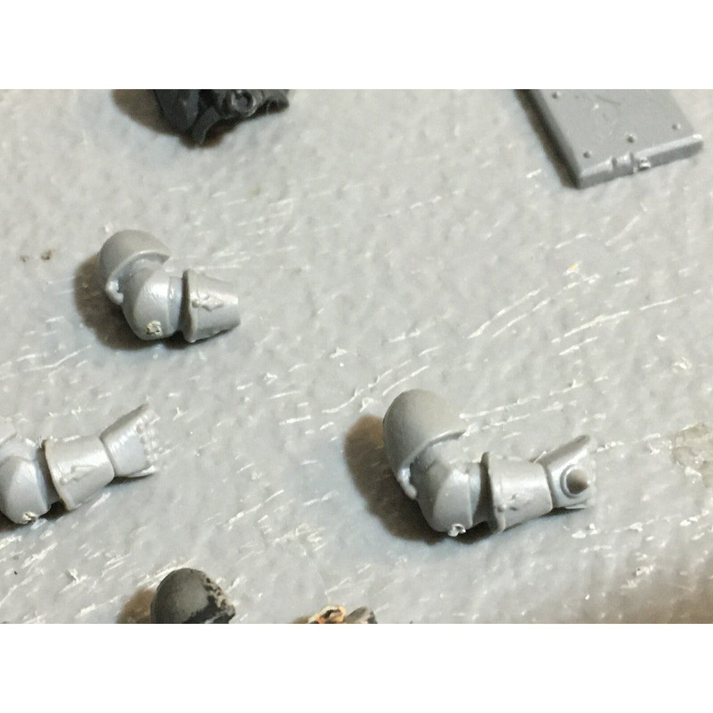 A23465 WARHAMMER 40K CHAOS SPACE MARINES BITS LOT MIXED VEHICLE ARMS GW
