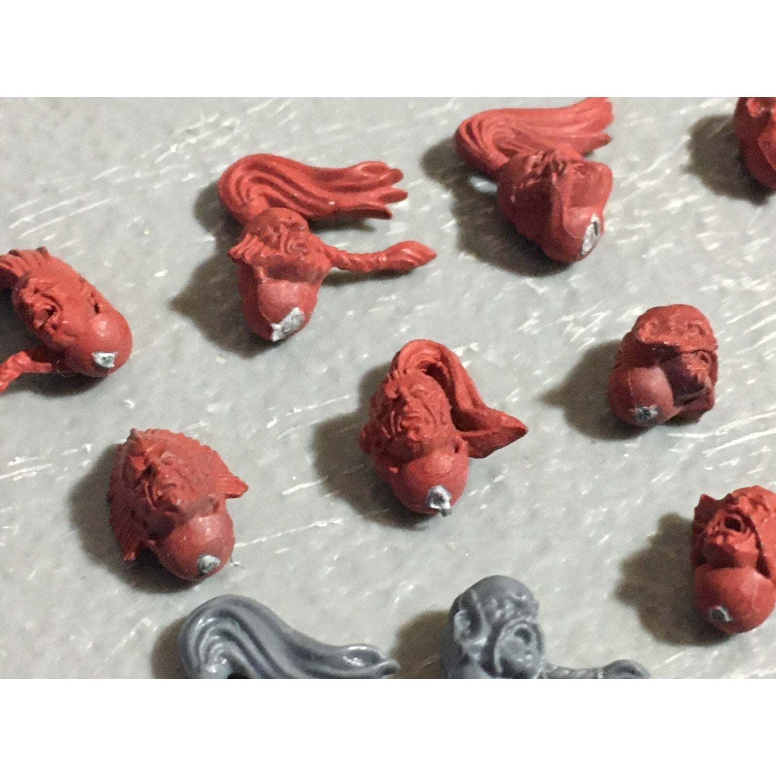 A22548 WARHAMMER 40K SPACE MARINES WOLVES BITS LOT HEADS GAMES WORKSHOP GW