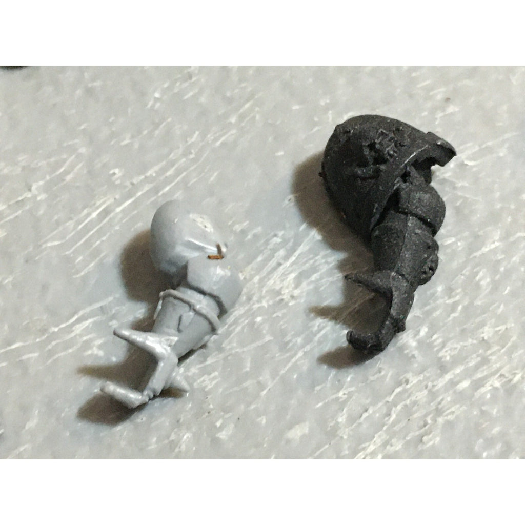 A23156 WARHAMMER 40K CHAOS SPACE MARINES BITS LOT MIXED LEGS ARMS HEADS GW