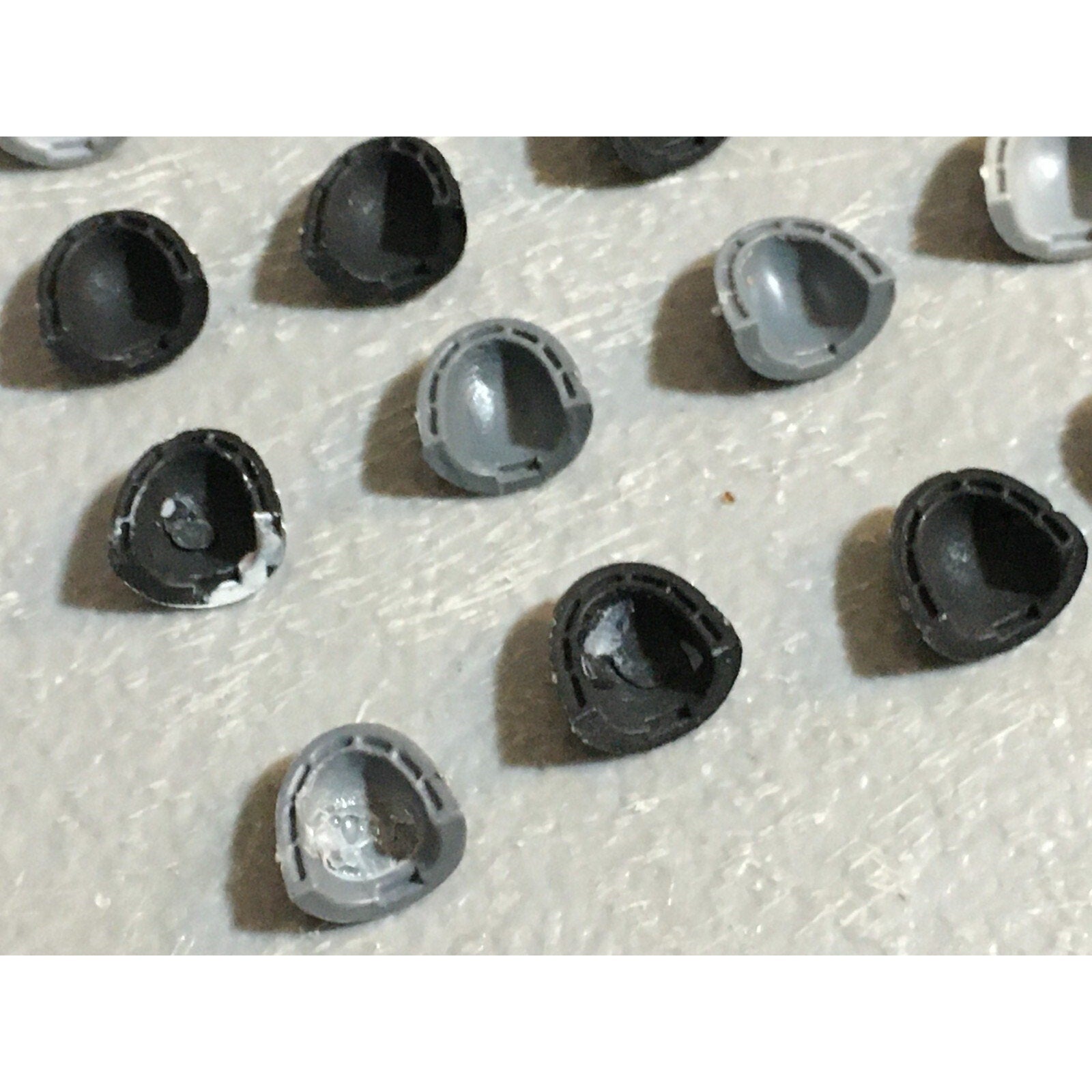A23256 WARHAMMER 40K SPACE MARINES BITS LOT SHOULDER PADS GAMES WORKSHOP GW
