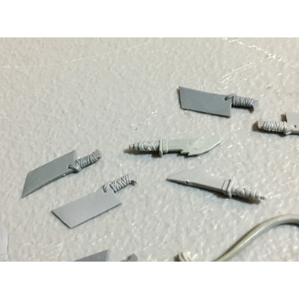 A23434 WARHAMMER FANTASY ORCS & GOBLINS BITS LOT MIXED ARM BANNER KNIFE GW