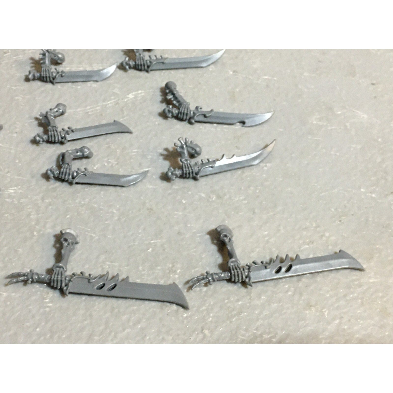 A23228 WARHAMMER FANTASY AOS TOMB KINGS OSSIARCH BITS LOT SWORDS SHIELDS GW