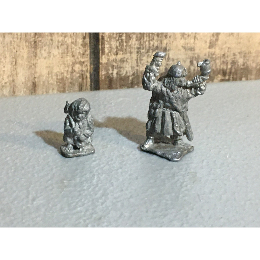 A32081 CUSTOM CAST MINIATURES FANTASY HUMAN & HALFLING WARRIOR METAL TABLE TOP