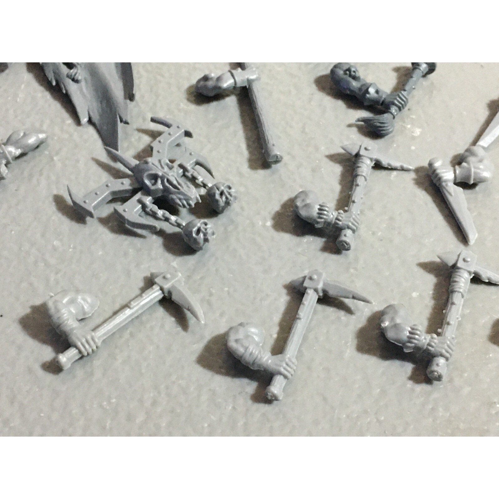 A22191 WARHAMMER FANTASY CHAOS MORTALS BITS LOT MIXED MARAUDER COMMAND & ARMS GW